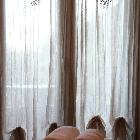 Eleas Gi Apartman *